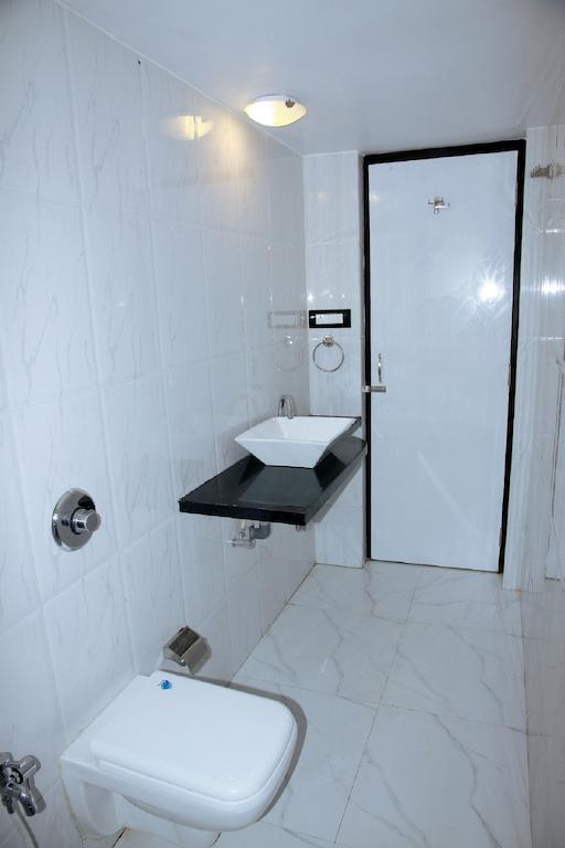 מוריג'ים Wanderers Hostel חדר תמונה