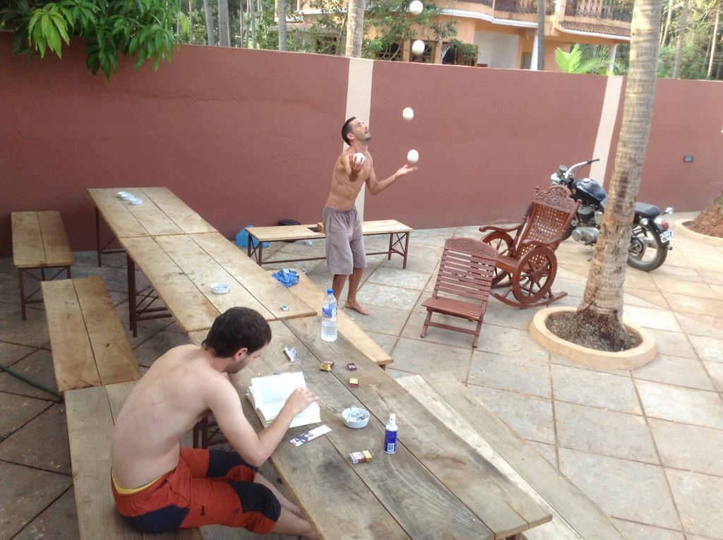 מוריג'ים Wanderers Hostel מראה חיצוני תמונה